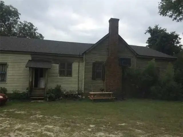 The Still House in Lugoff from outside.