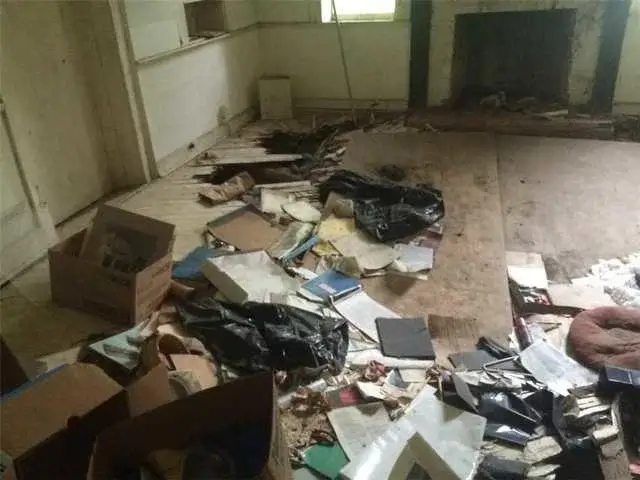 A "Before" picture of the clutter inside one of the rooms.