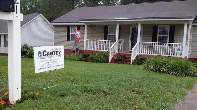Ronald and Catherine were so happy with Cantey's products and service, they proudly displayed the Cantey sign in their front yard to let their friends and neighbors know about their great experience!