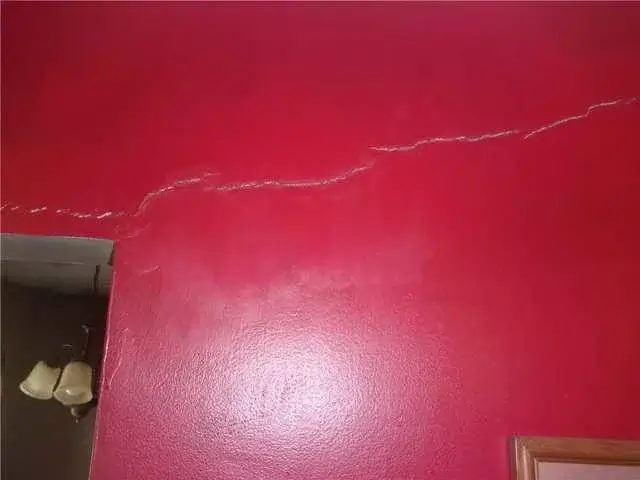 This eye sore in Shannon's dining room bothered her, especially when the crack became larger in appearance over time.